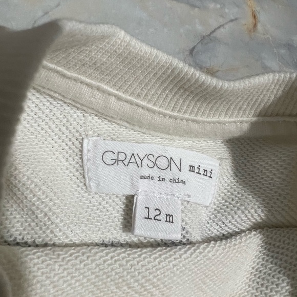 Kids Girl White Graphic Tee and Short Set 12 months $10 - Picture 4 of 5